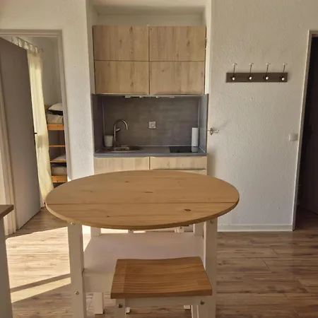 Les Pieds Dans L'eau Terrasse, Refait A Neuf 5 Minutes A Pied Climatise *